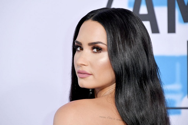 [LOOK] Demi Lovato’s Bikini Pic Is Revealing In More Ways Than One
